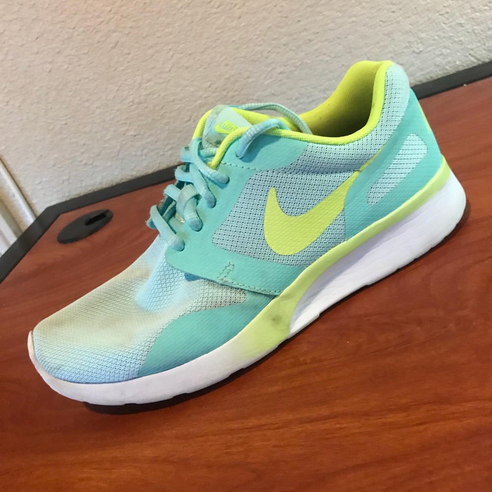 Nike Kaishi size 7